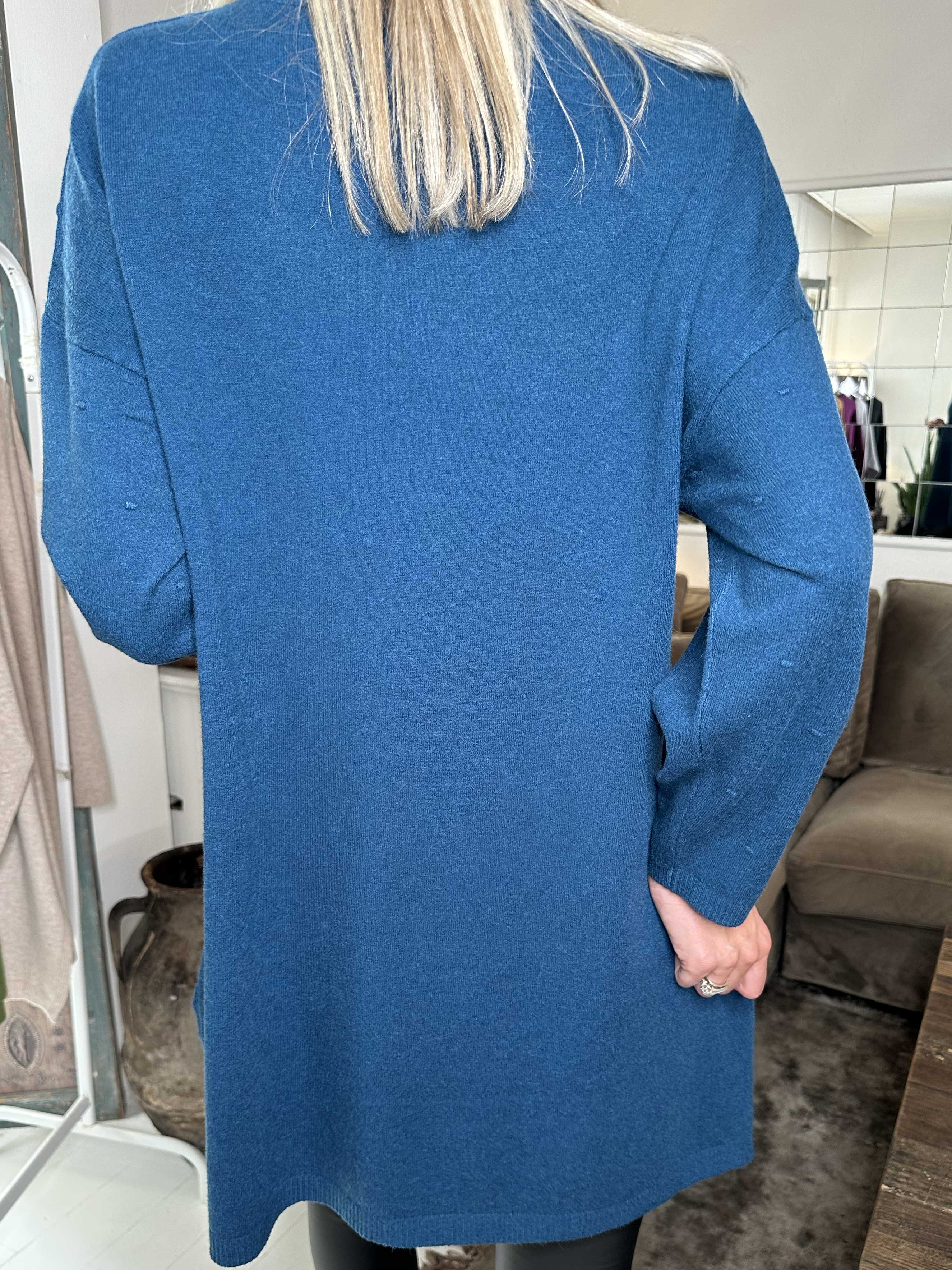 Zina - Tröja med prickiga detaljer i tyget